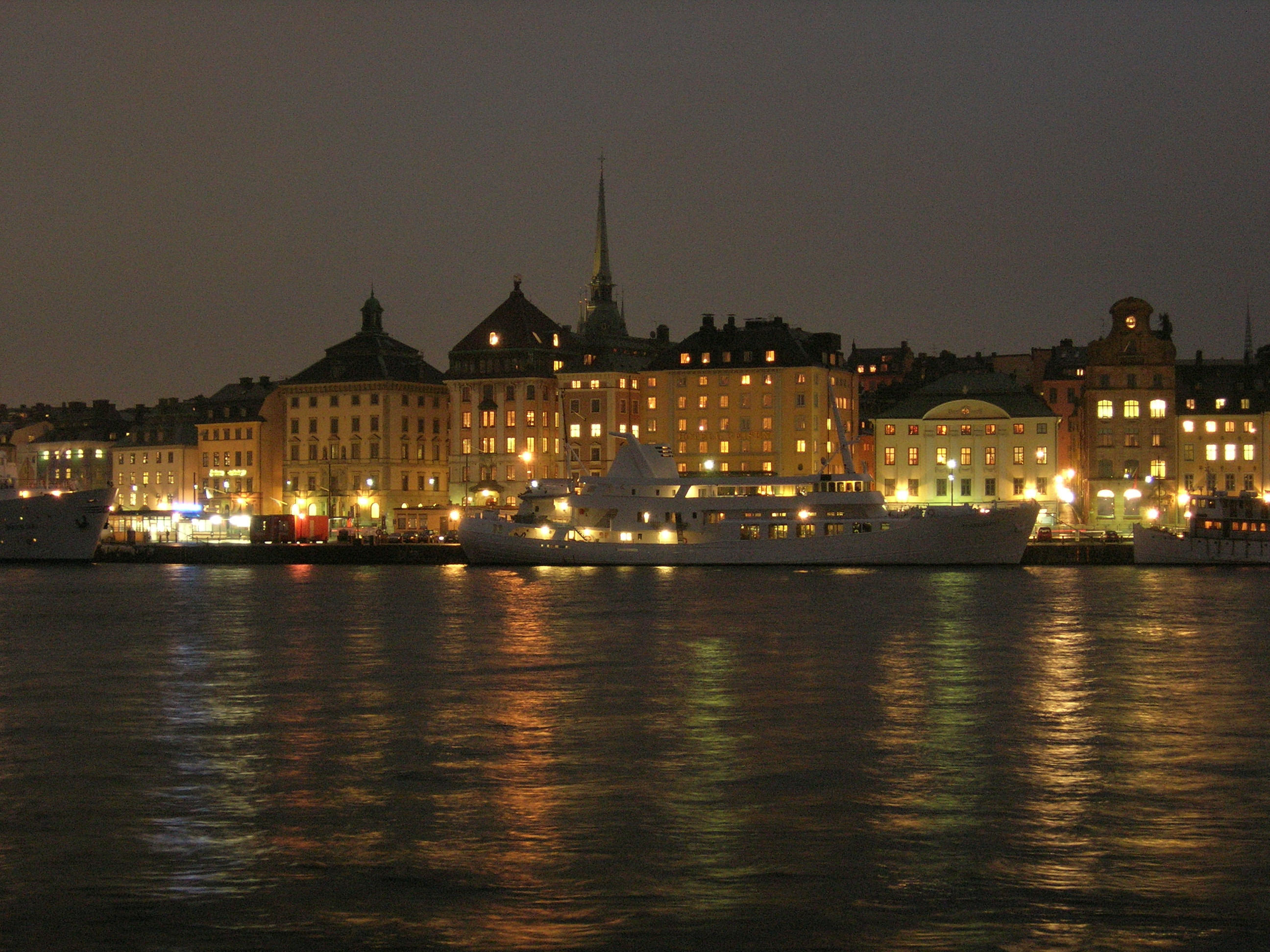 Vista notturna di Stoccolma